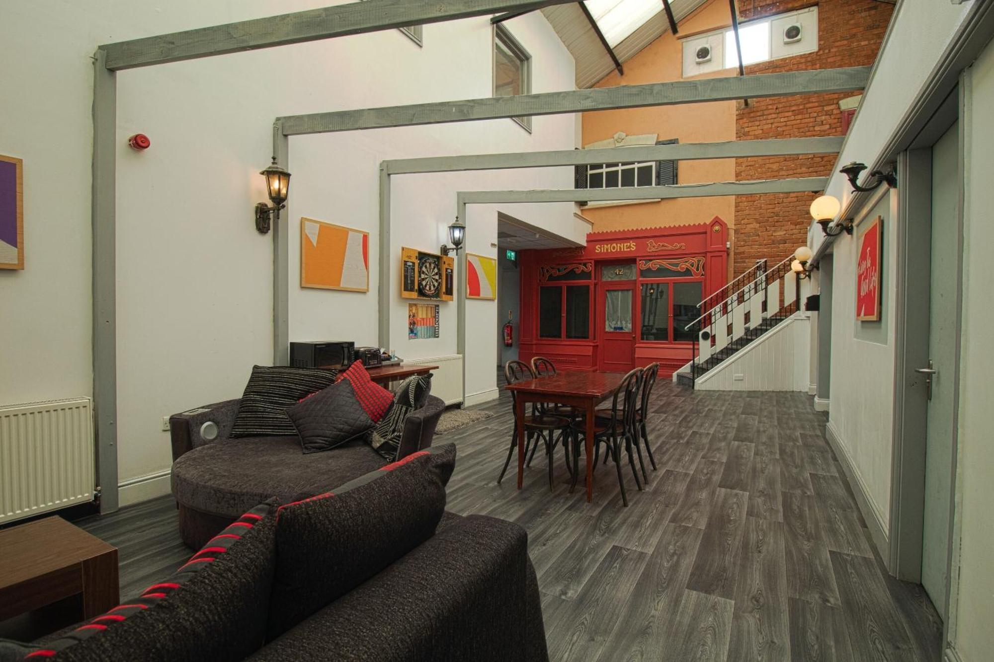 Oyo Hotel Clamart Σκάνθορπ Εξωτερικό φωτογραφία