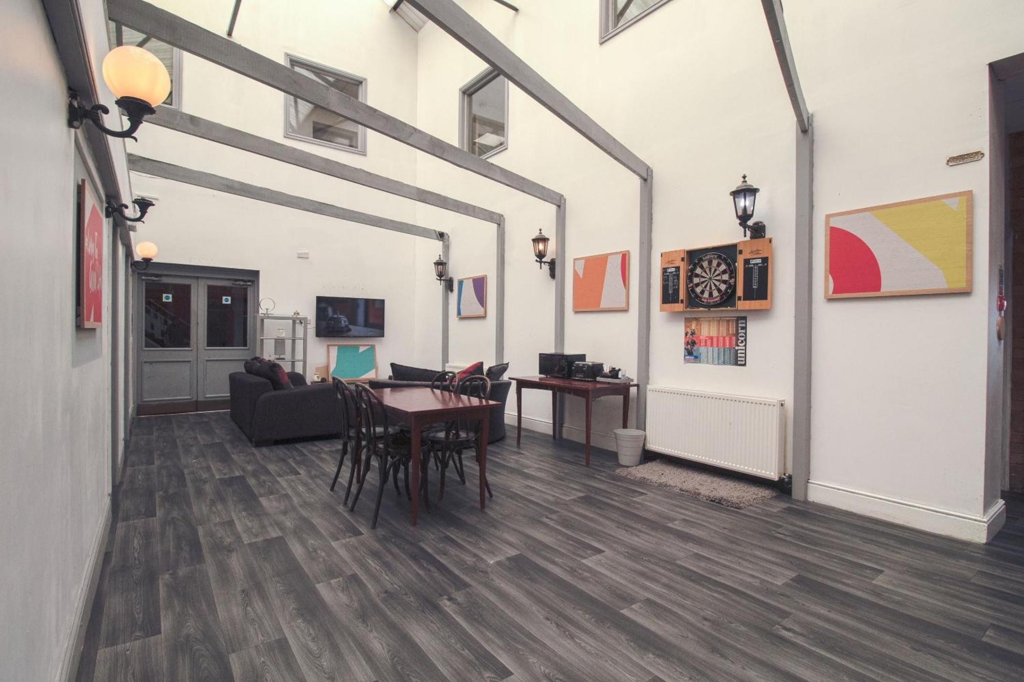Oyo Hotel Clamart Σκάνθορπ Εξωτερικό φωτογραφία